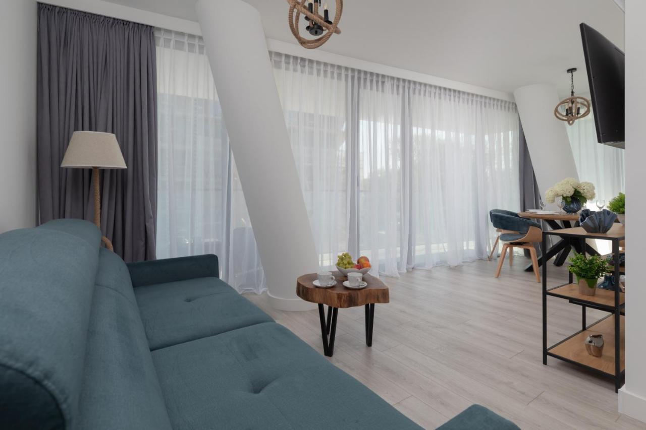 Royal Waves Resort & Spa - Apartment With Parking By Noclegi Renters 米兹多洛杰 外观 照片