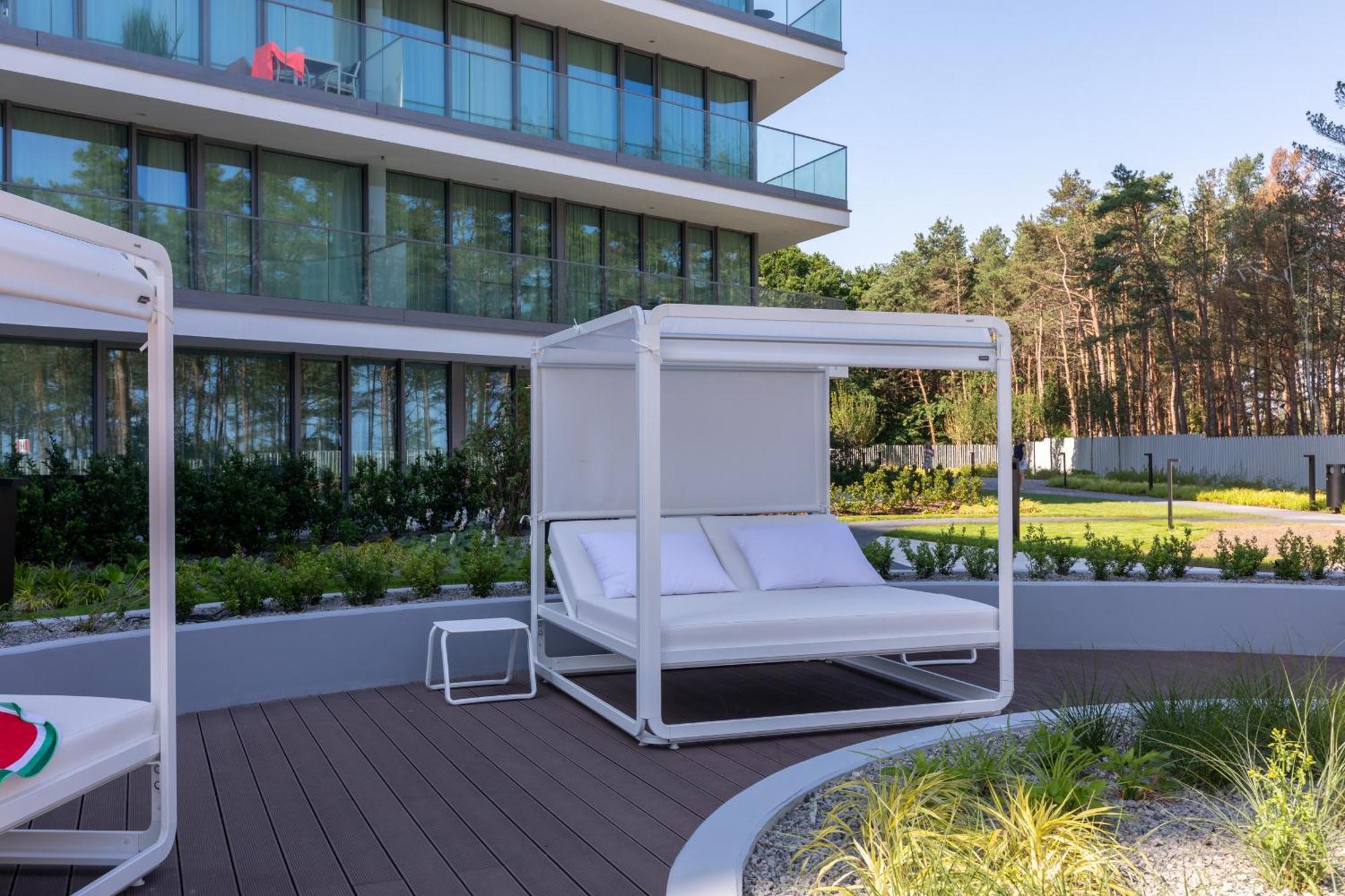 Royal Waves Resort & Spa - Apartment With Parking By Noclegi Renters 米兹多洛杰 外观 照片